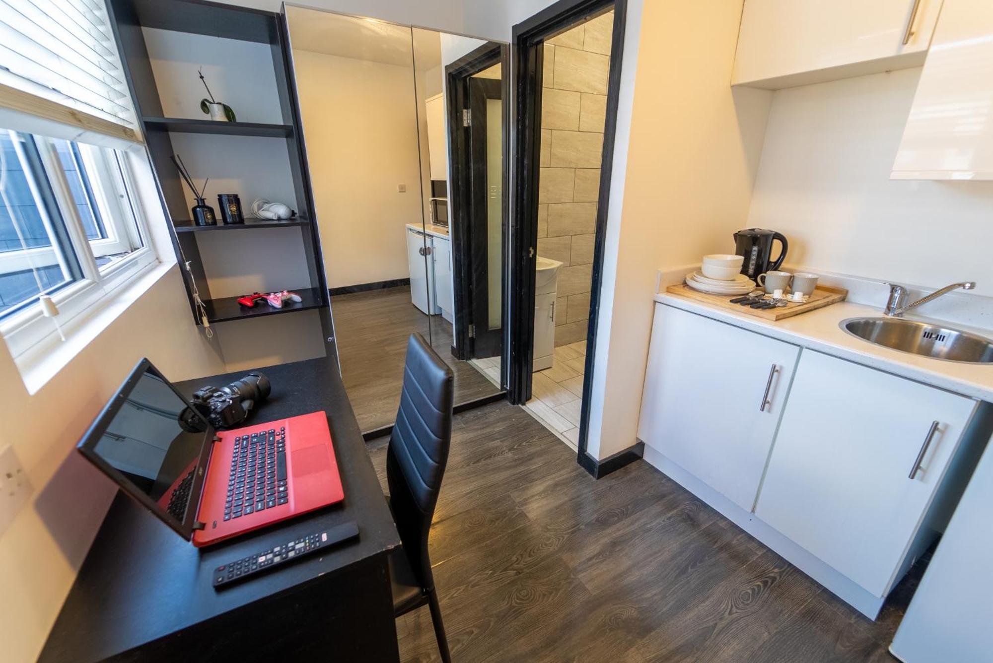 Sa Equipped Next To Uob And Qe! Апартаменты *